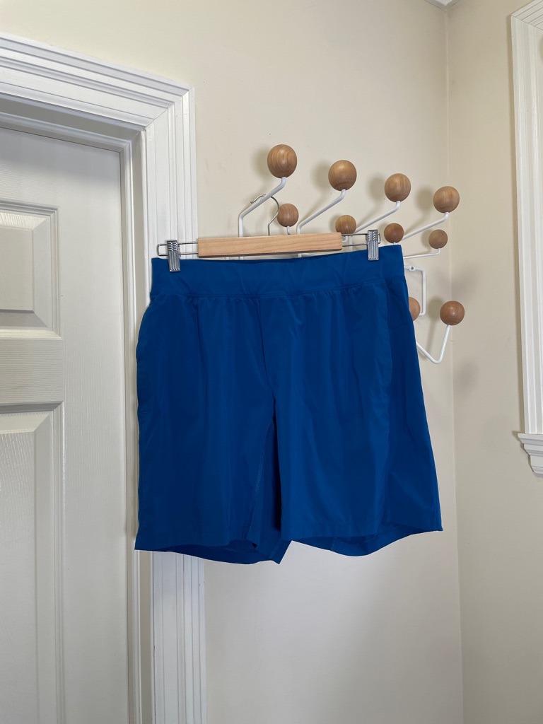 Lululemon - Classic Athletic Gym Shorts - Blue - L